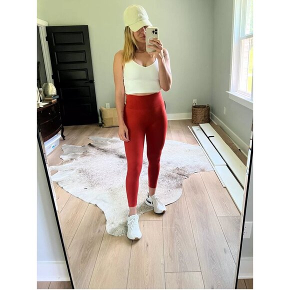 LULULEMON Align Tank Top in White Size US 6 - Picture 2 of 8